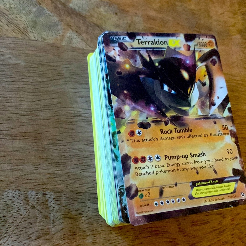 75 Unassorted Pokémon cards